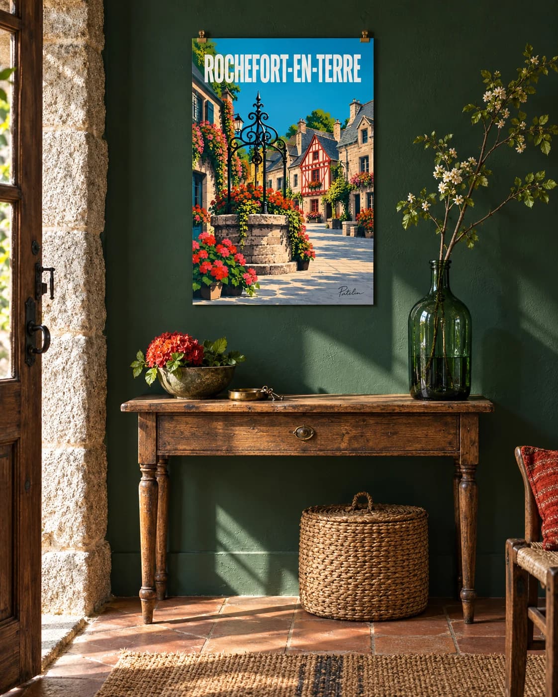 Affiche Rochefort-en-Terre Pop 40 × 60 cm, sans cadre, dans une entrée vert profond